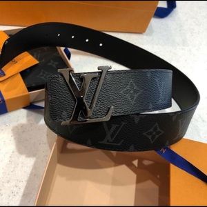 Louis Vuitton Damier belt